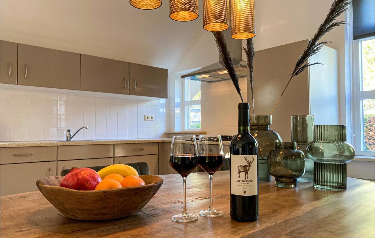 Nice Home In Putten With Kitchen Buitenkant foto